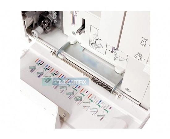 Janome CoverPro 3000 Professional-0